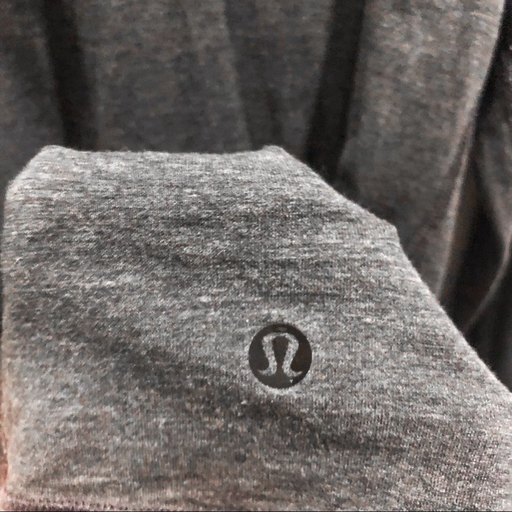 Lululemon long sleeve - Picture 4 of 4